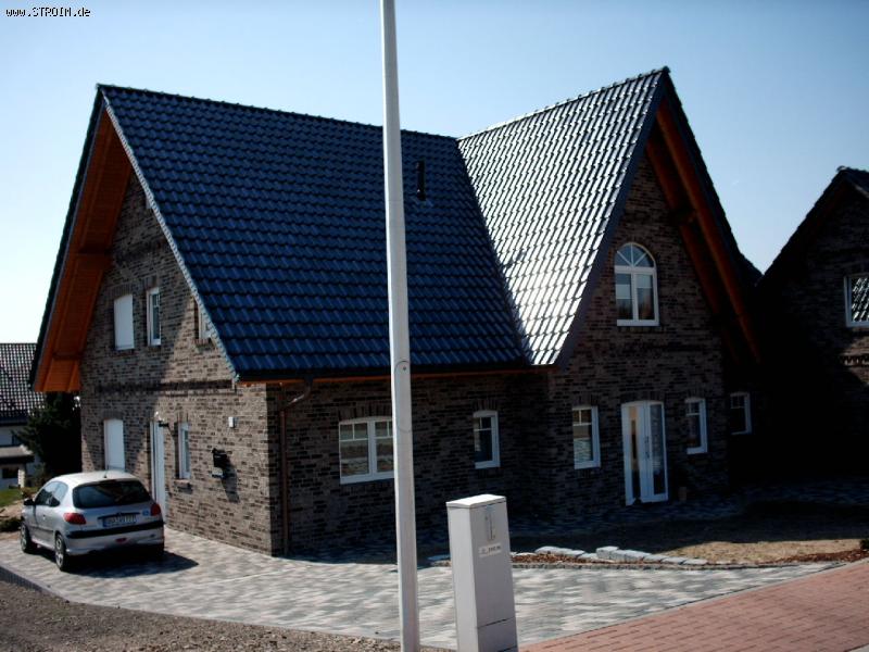 --Haus -  ()